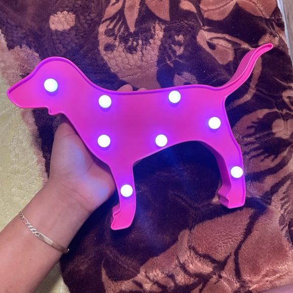 Victoria secret dog light - Picture 2 of 2